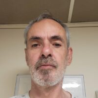 Rencontre sexe à Strasbourg avec homme brun aimant plaisir sans tabous